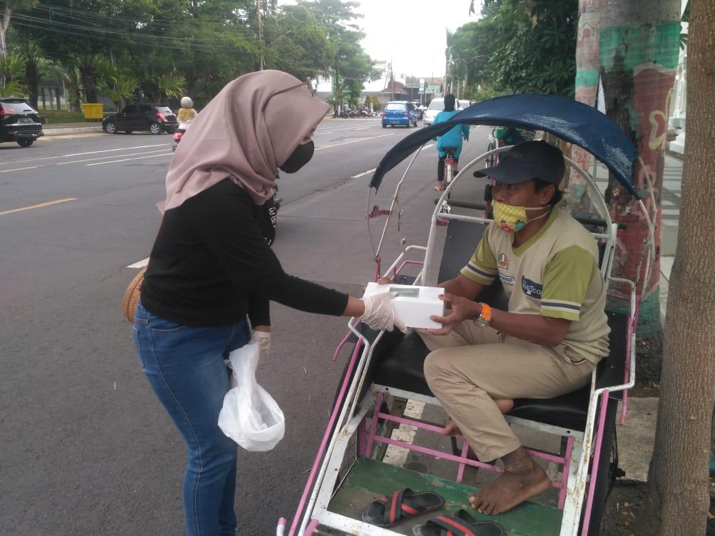 Waringin Hospitality Bagikan 1.500 Lebih Donasi Nasi Kotak di Berbagai Kota