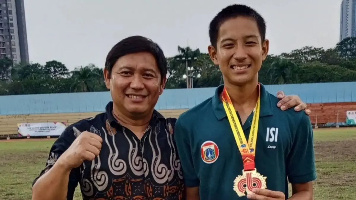 Mengiringi latihan sejak usia 7 tahun, perjuangan ayah atlet sepak bola masa depan Indonesia