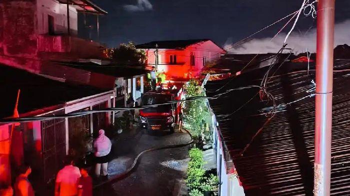 Kebakaran landa tiga wilayah di Aceh, 14 rumah, mobil Avanza, dan sepeda motor hangus